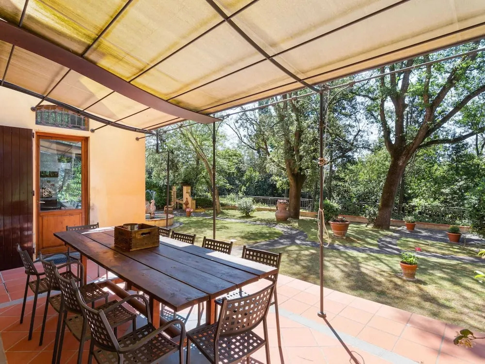 Poolside Leisure in Empoli Hideaway