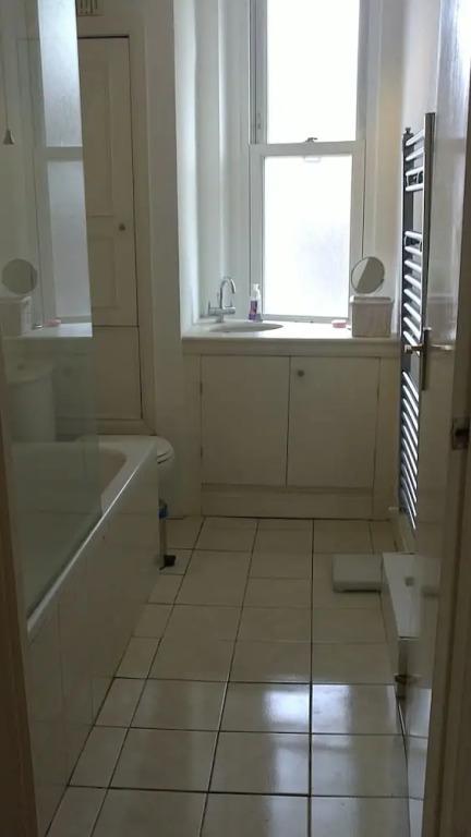London Bridge - Entire 2 Bedroom Apart