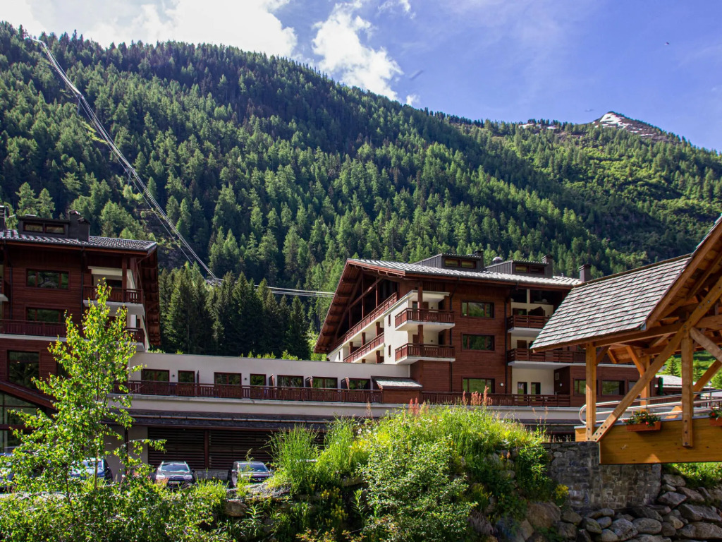 Modern Apartment in the Authentic Savoyard Mountain Village