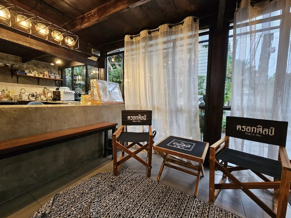 Trok Silp Cafe&Bar