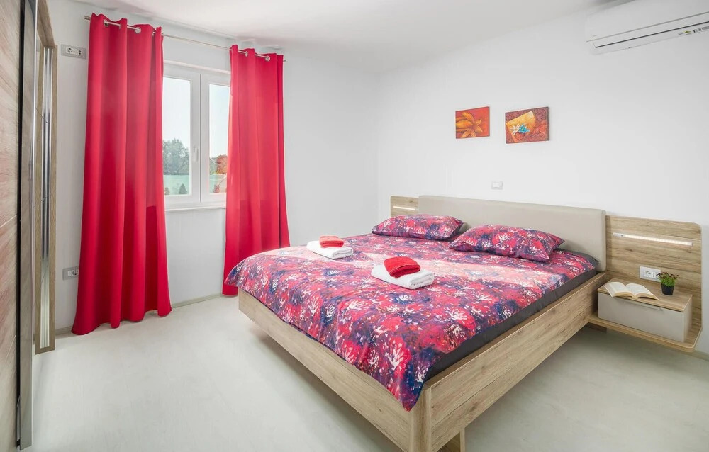 Stunning Home In Pula
