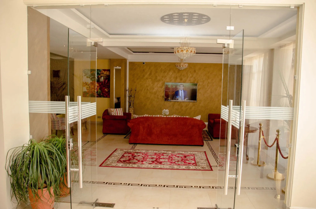 Saab Royale Hotel