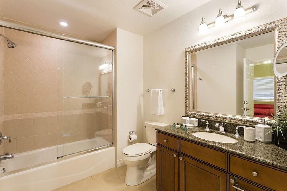 W244 - 3 Bedroom Luxury Condo On Reunion Resort