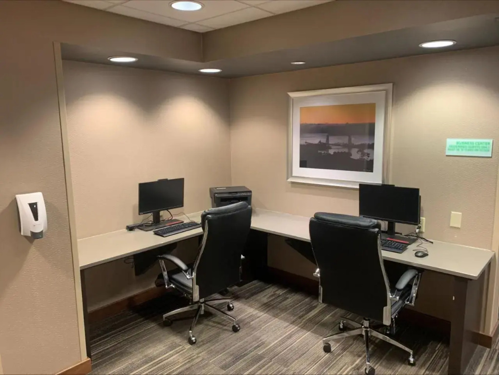 Holiday Inn & Suites Duluth-Downtown