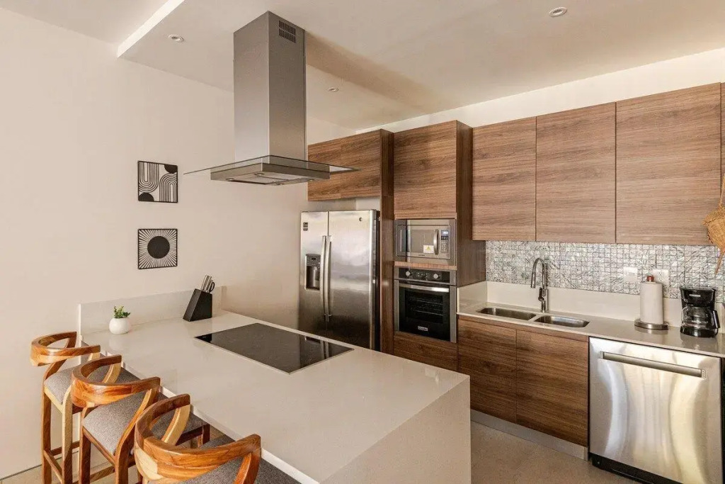 Elegante Condo, con alberca, zona Tezal