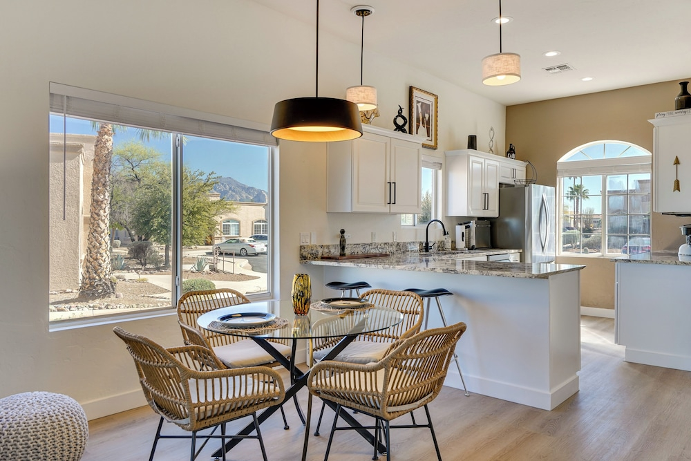 Private Golf Cart! 55-plus Green Valley Getaway