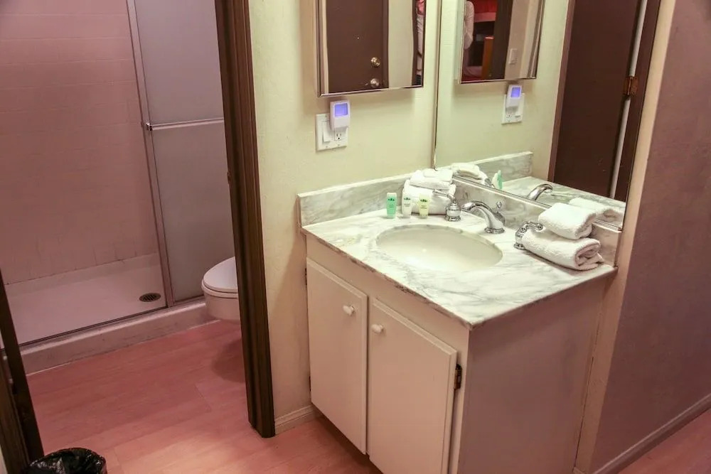 Chateau de Montagne 3 Spacious Condo With Great Complex Amenities On the Shuttle Route by RedAwning