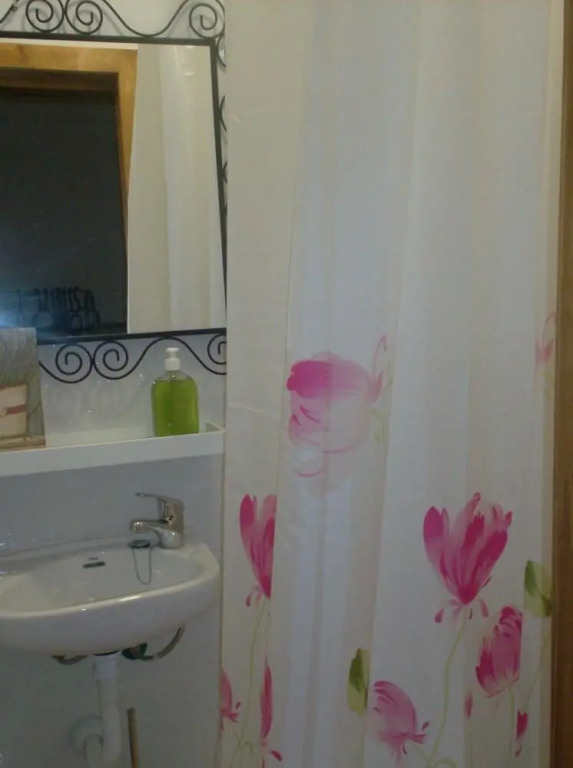 Rocio Rooms