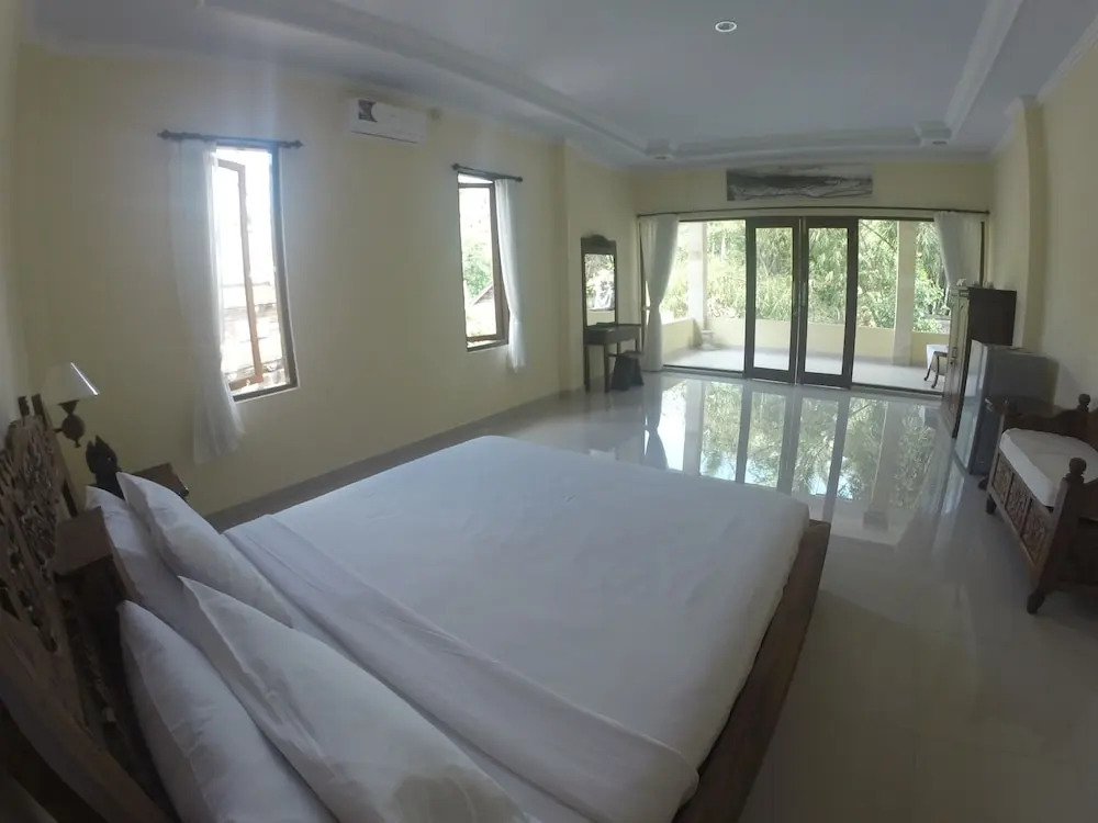 Ubud Wins Bungalow