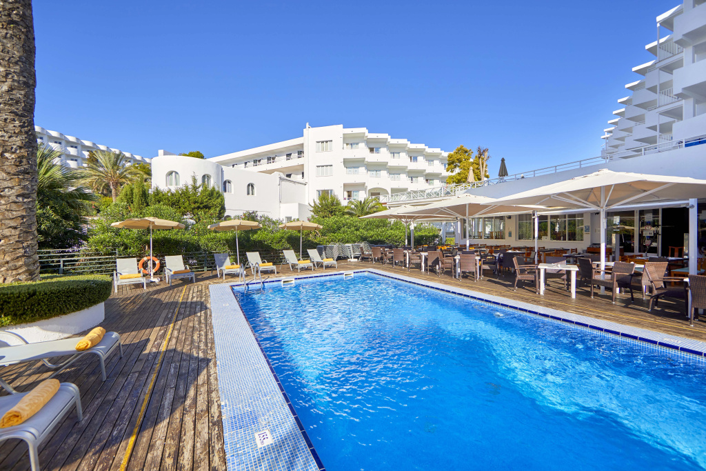 Gavimar Cala Gran Hotel and Apartments