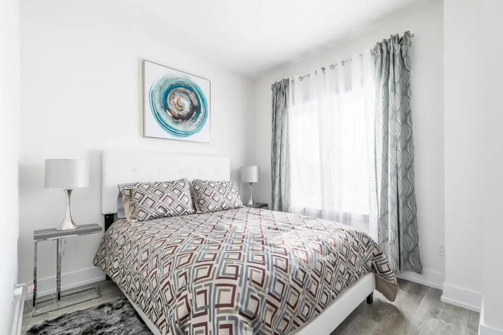 4BR 3BA Townhouse on Lake Ontario Free Parking Gym 3