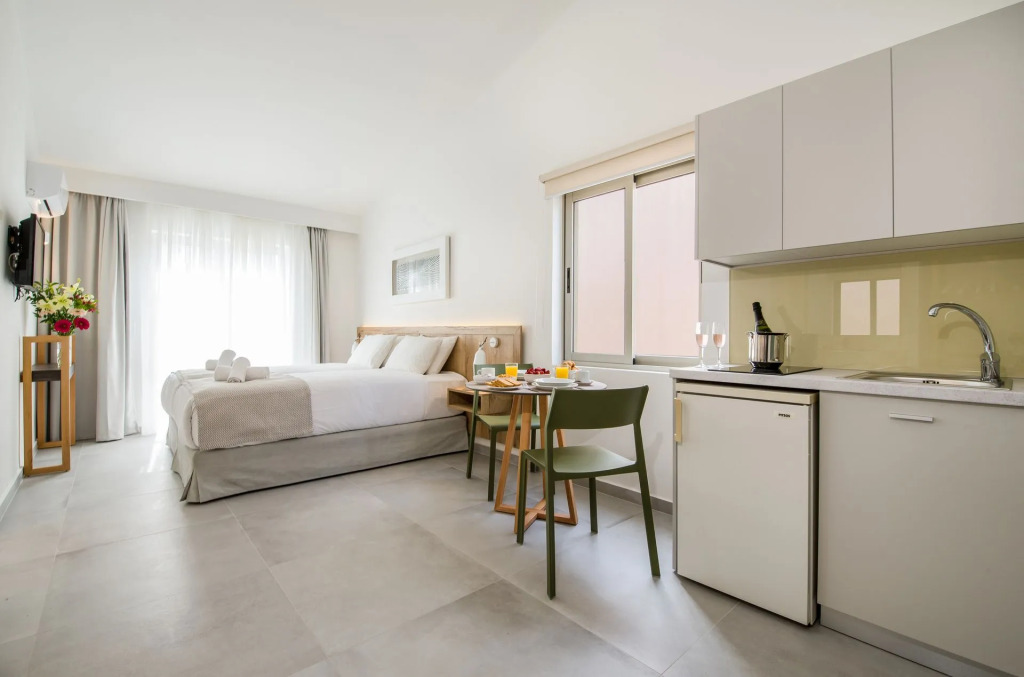 Lotus Hotel Apartments