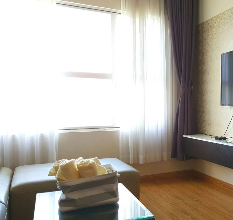 Sunrise City 2BR with Infinity SW Pool