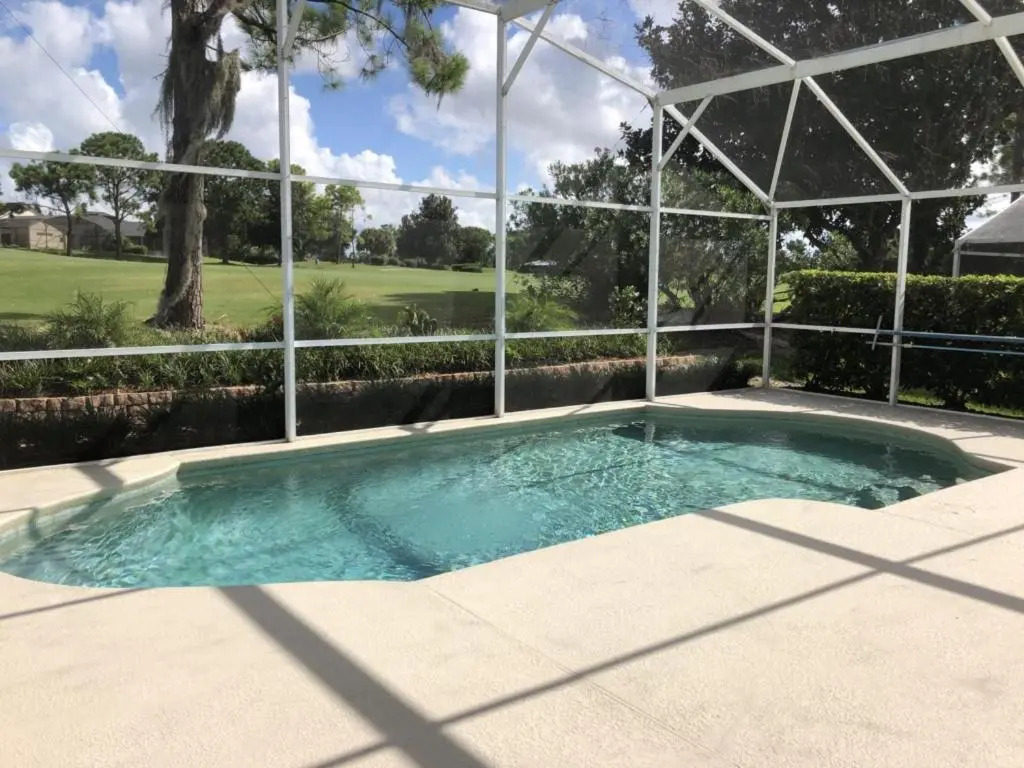 1531GUV -Home away from home! Golf front villa!
