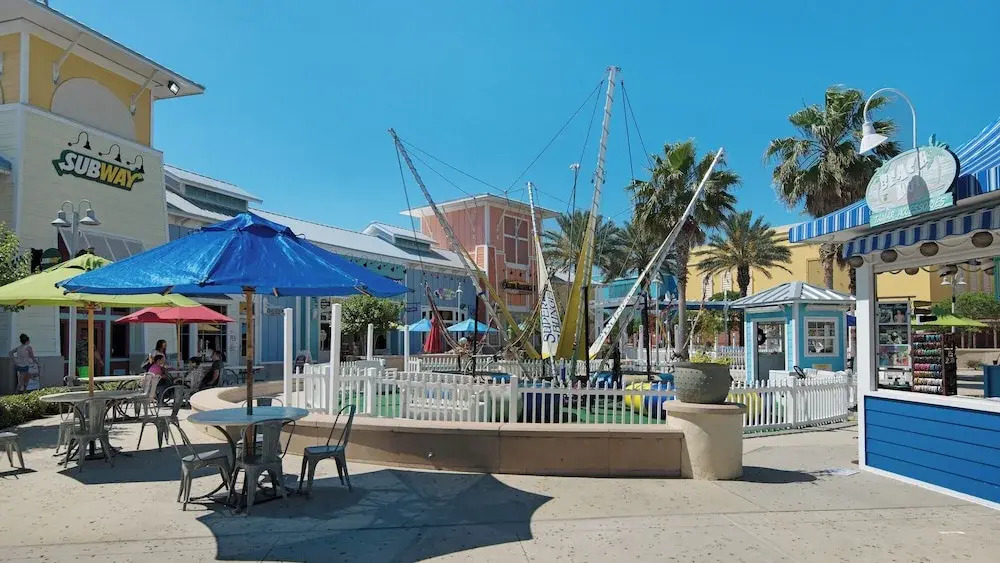 Spacious Comforts ~ 4br/4ba ~ Perfect for Family - Private Home in Pcb!
