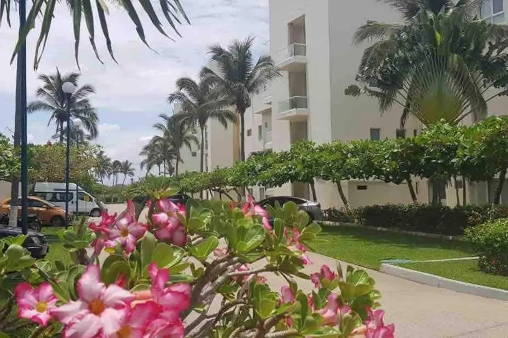Departamento con Club Playa Acapulco Diamante 4Rec