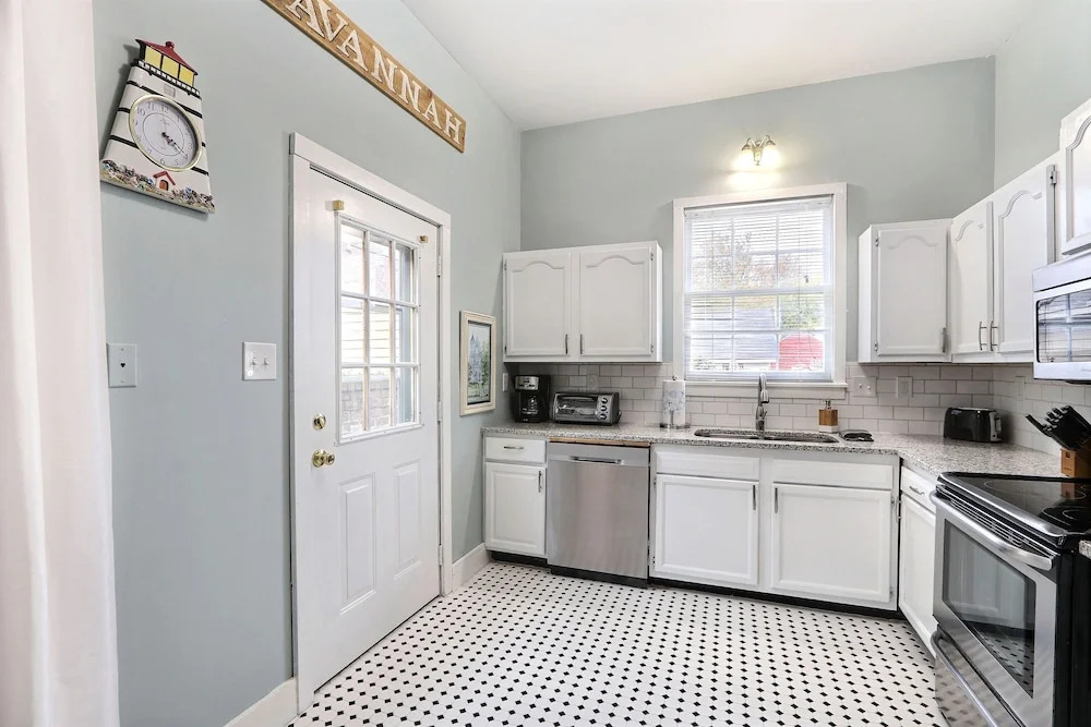 Gallery Stays - Low Country