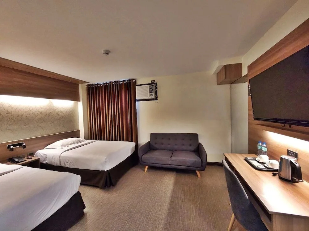 L Meridian Suites