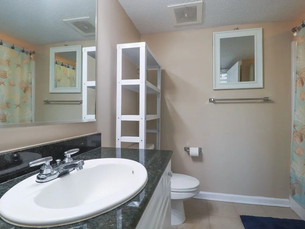 Yacht Club Villas #1-201