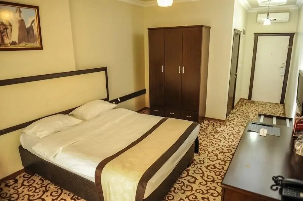 Teona Hotel