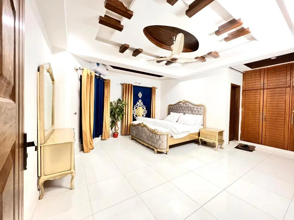 LUXURY EXECUTIVE 2Bedroom Apartment Convenient and NICE LOCATION