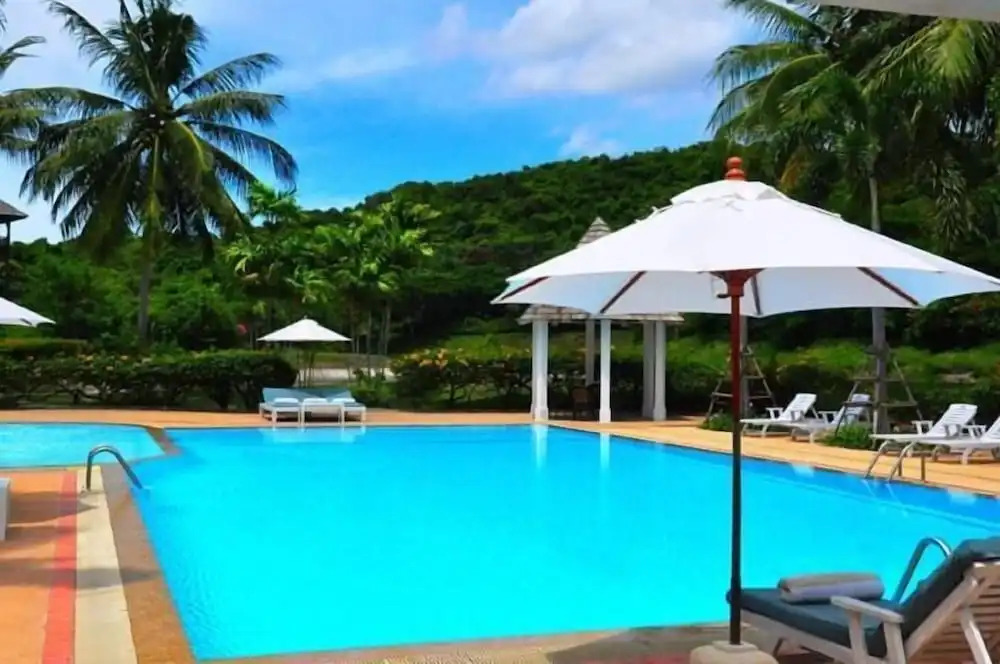 Tamarind Lake Villa
