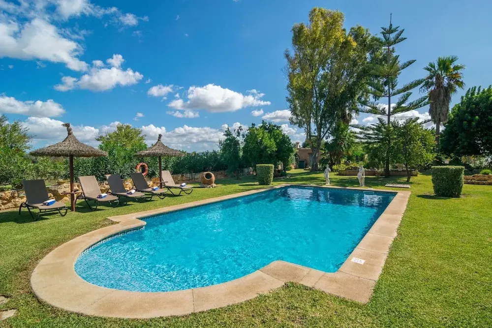 Ca Sa Nina in Inca With 3 Bedrooms and 4 Bathrooms