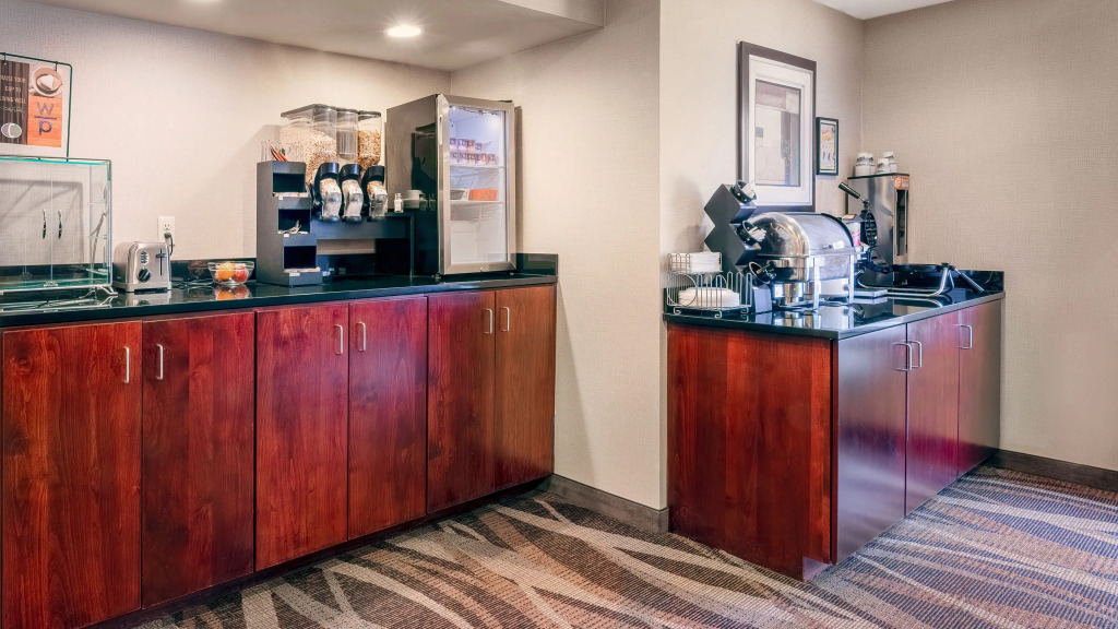 Cobblestone Inn & Suites - Durand