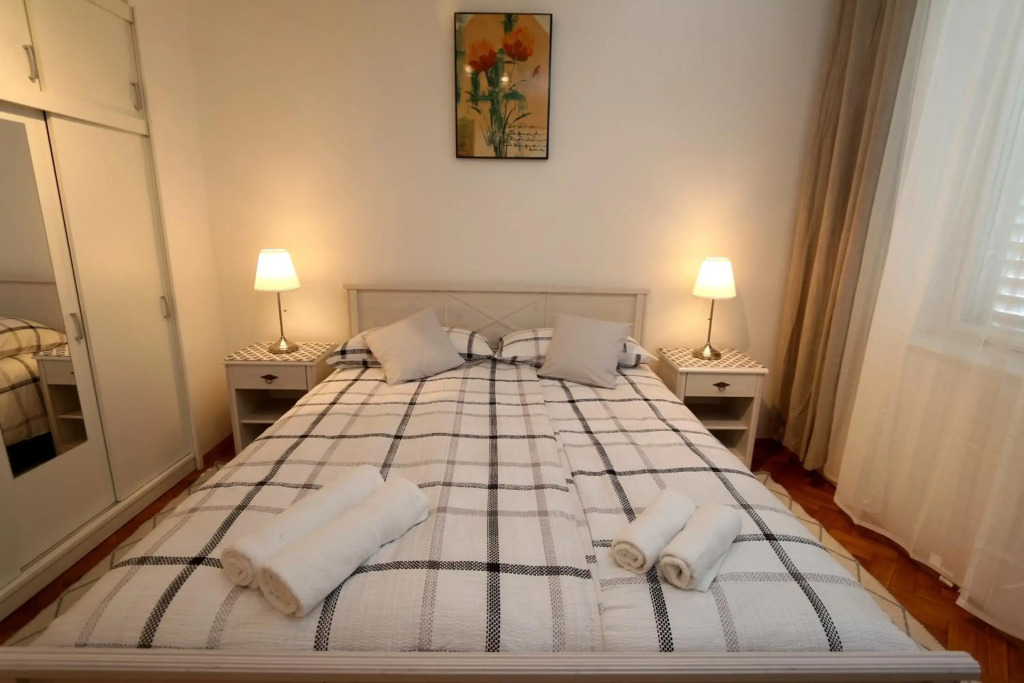 Apartment Mira Lapad