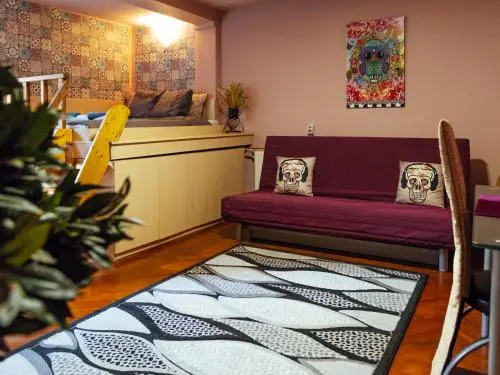 Woody - Cozy and Quiet Place near Moghioros Park