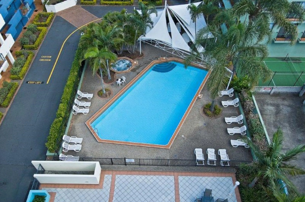 Aqualine Apartments