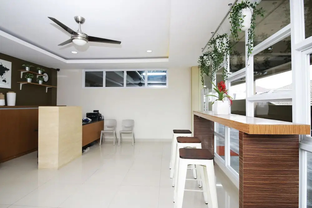 Airy Fatmawati Abdul Majid Raya 12 Jakarta