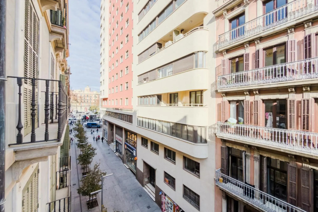 Four Petals Barcelona Boutique Apartments