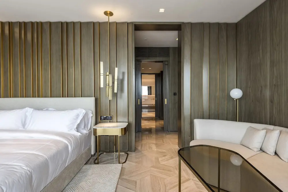 Maison Privee - Glamourous Apt with Sea Views at FIVE Palm