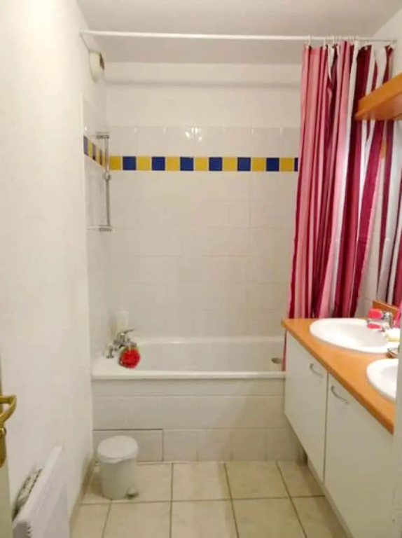 Apartment With 2 Bedrooms in Aigues-mortes, With Pool Access, Enclosed