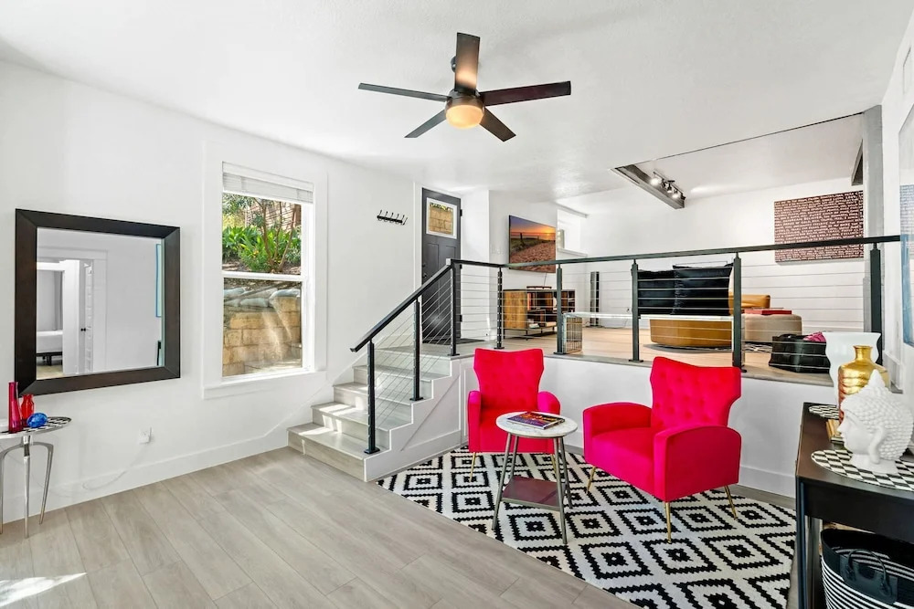 Style & Serenity - Steps Away From South Congress