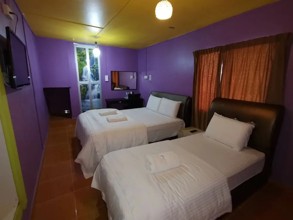 OYO 89951 Maa Hari Hotel