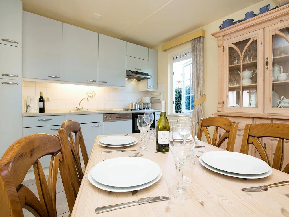 Detached Villa With Dishwasher, sea at 1 km in Domburg