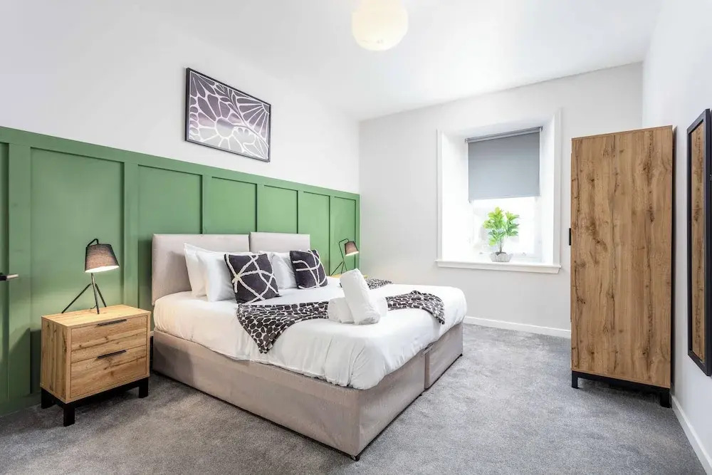The Annick Suite No.2