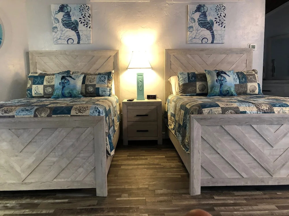 Kon Tiki Inn