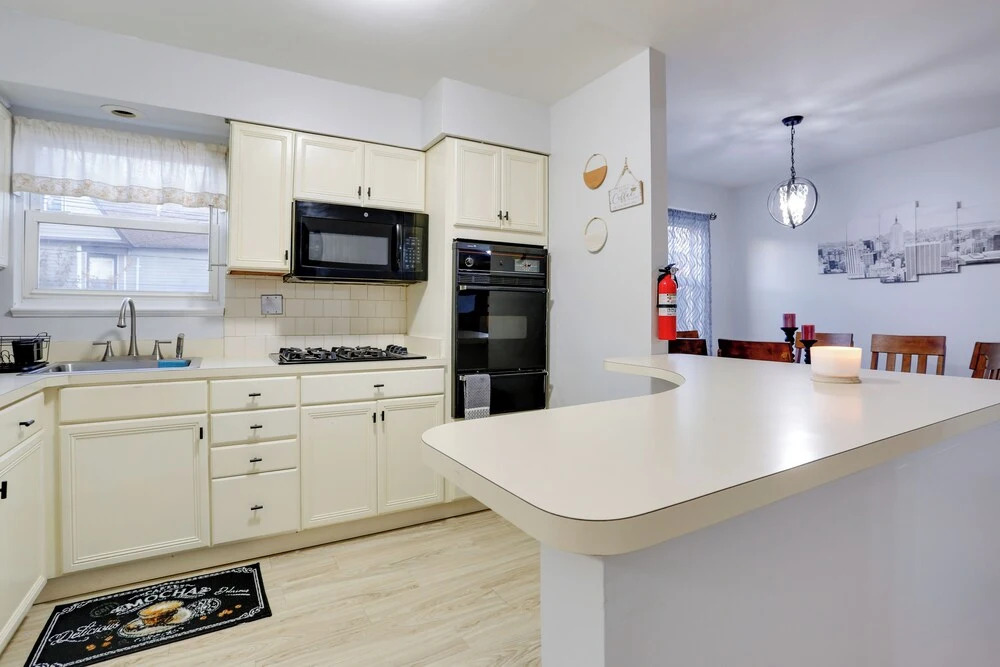 Ideally Located Jersey City Home, 8 Mi to NYC