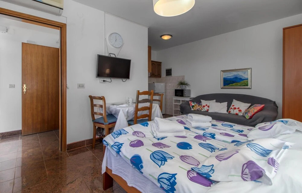 Awesome Apartment in Jadranovo With Outdoor Swimming Pool, Wifi and 1 Bedrooms