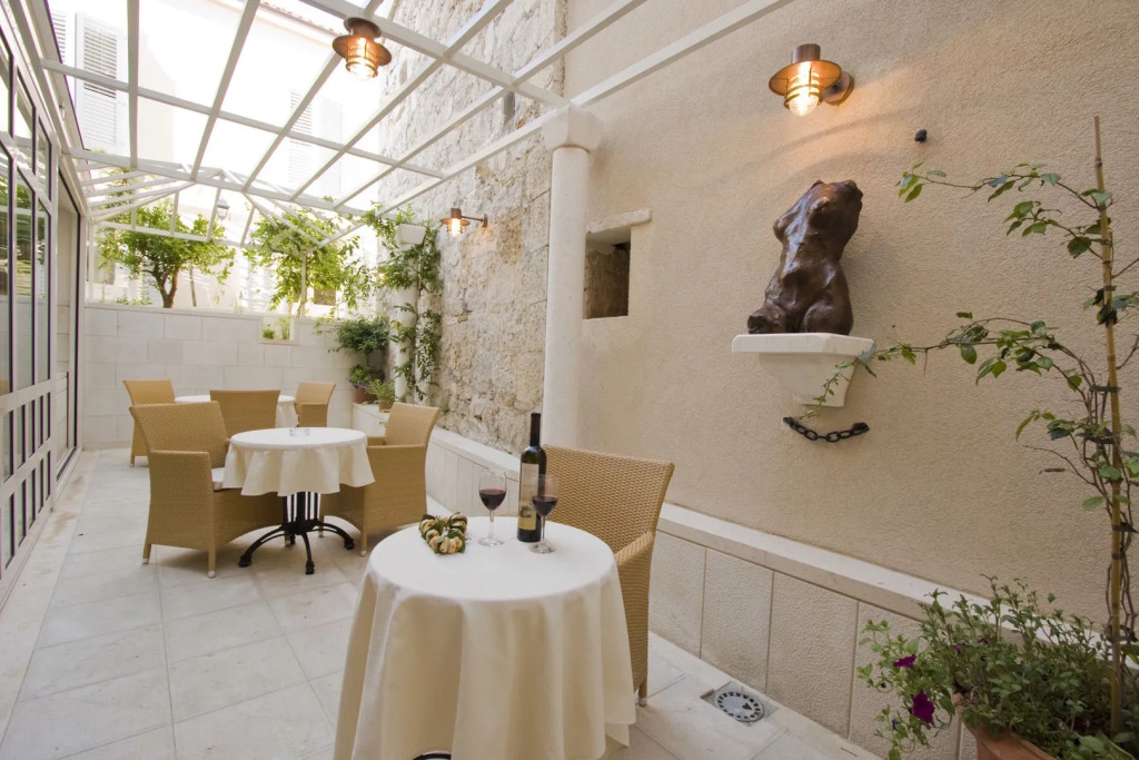 Hotel Croatia