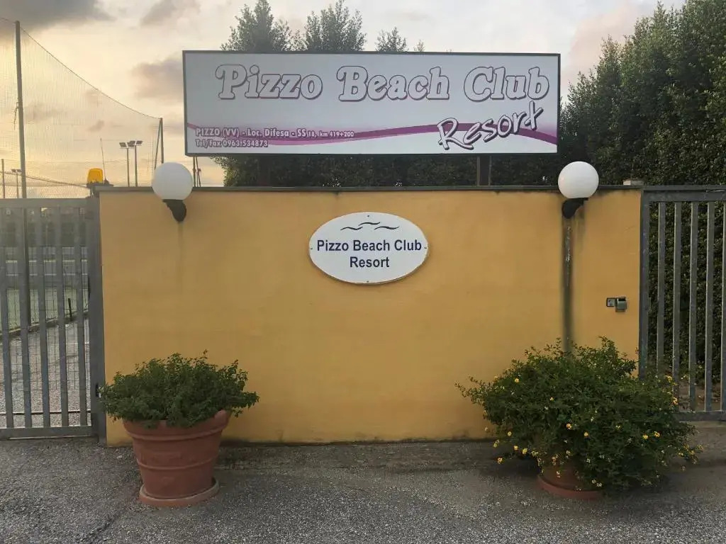 Pizzo beach Club
