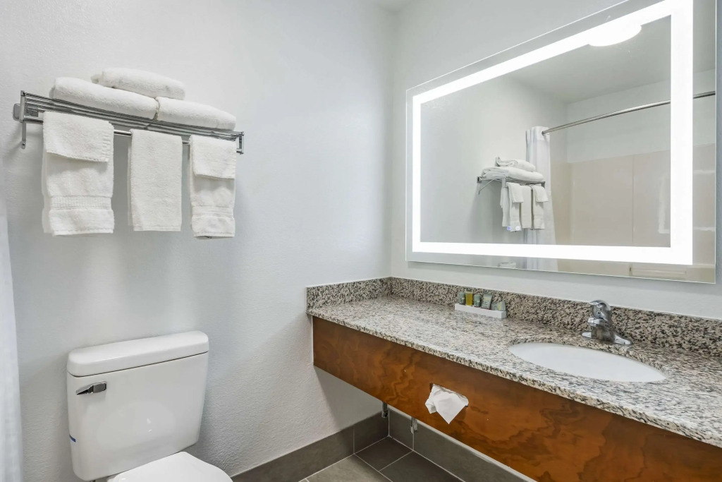 Country Inn & Suites by Radisson, Pickerington, OH