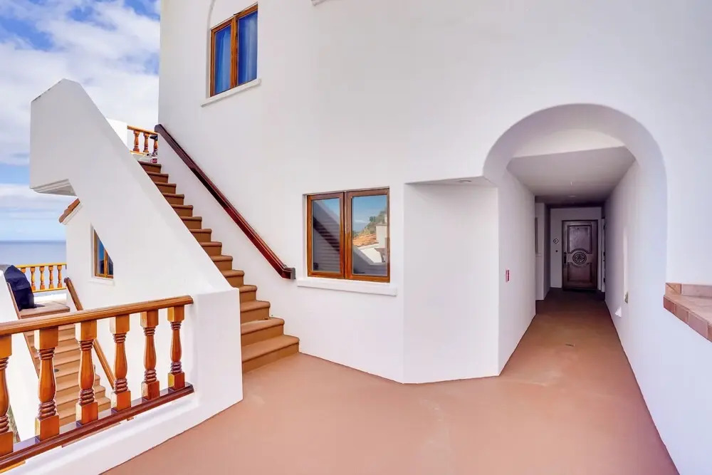 Bright Catalina Island Condo w/ Ocean Views!