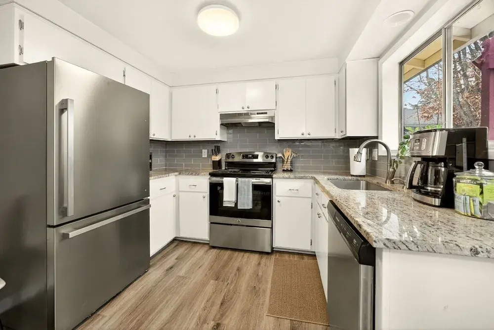 Clearview Comfort 3BR Near Airport