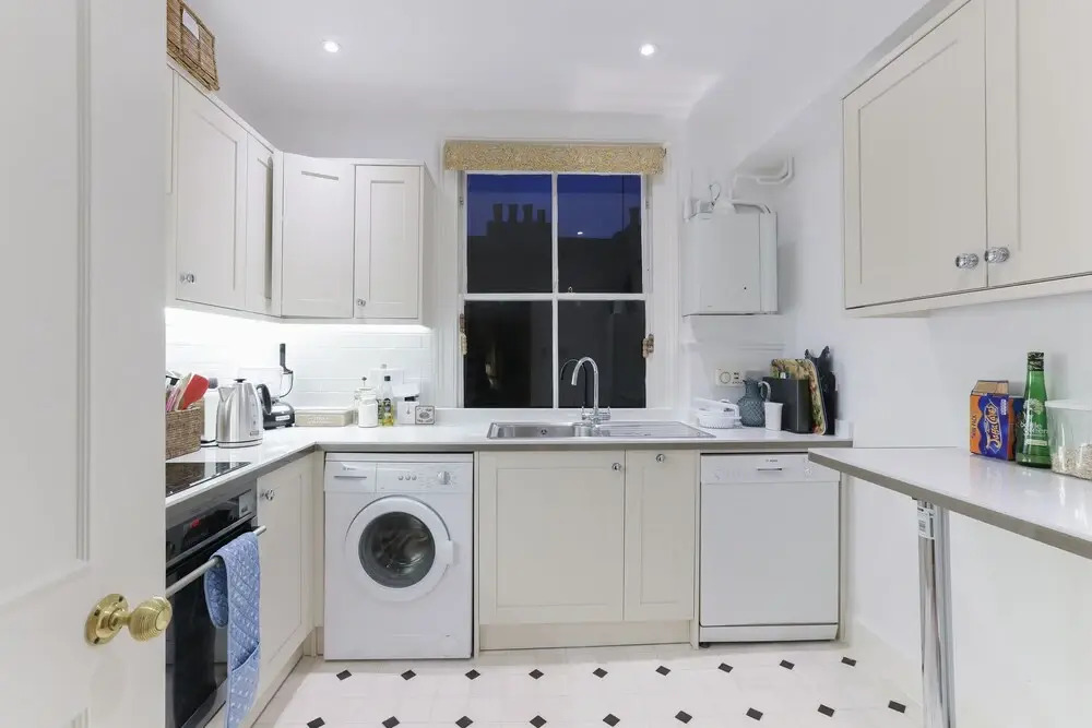 JOIVY Attractive Chelsea Apartment Sleeps 4