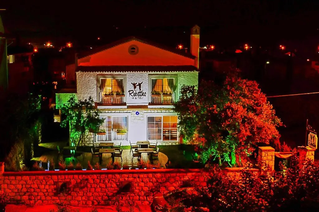 Alaçatı Otel Rebetiko