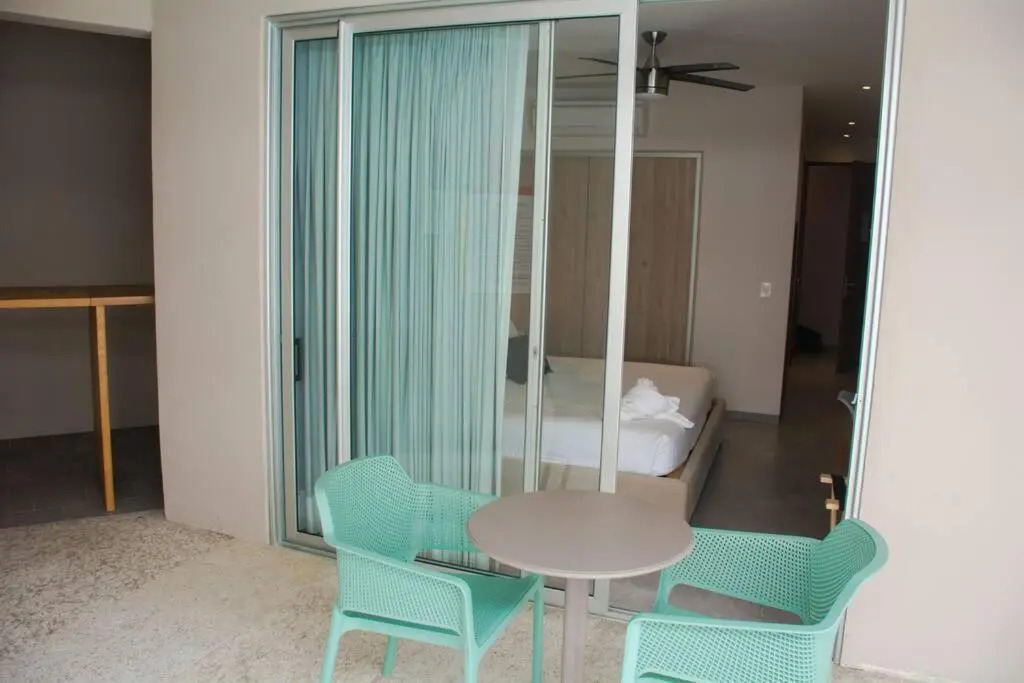 G012S-Esther Gallery Luxury Condo. The Jewel of downtown